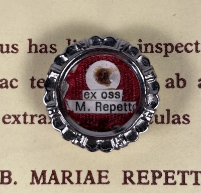 1981 Documented reliquary theca &amp; medal with relics of the Blessed Maria Repetto